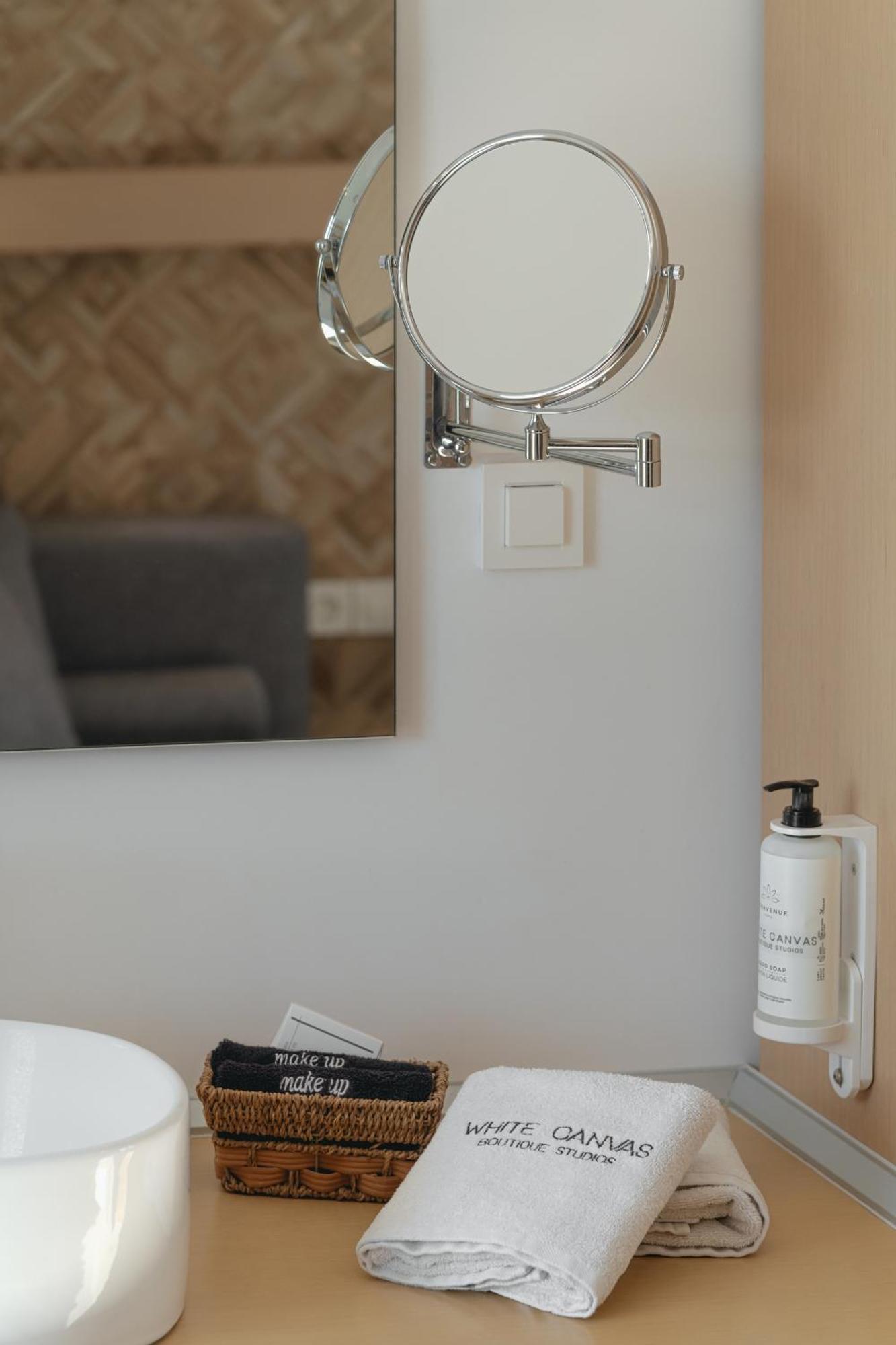 Couette-café White Canvas Boutique 3*