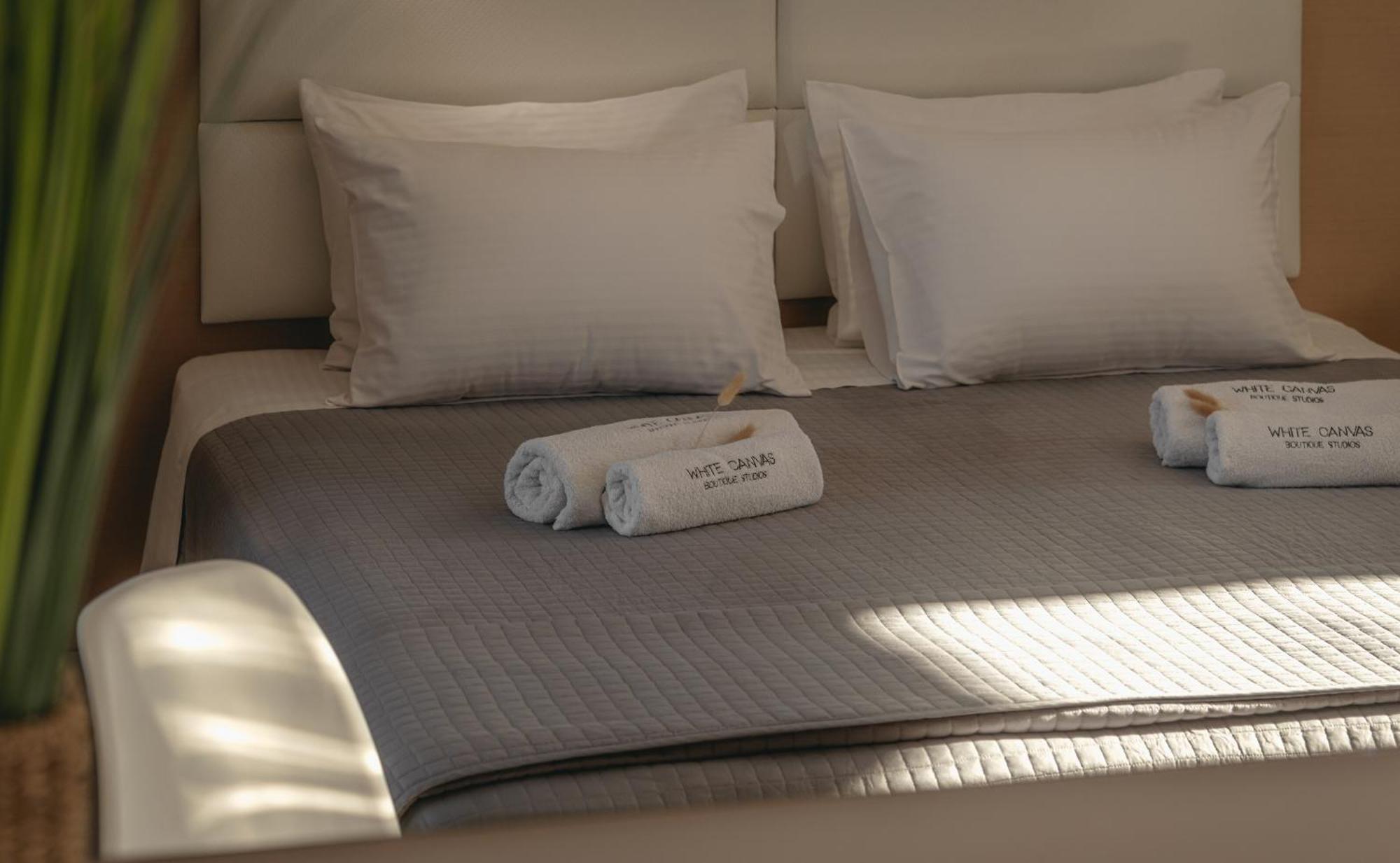 White Canvas Boutique 3*