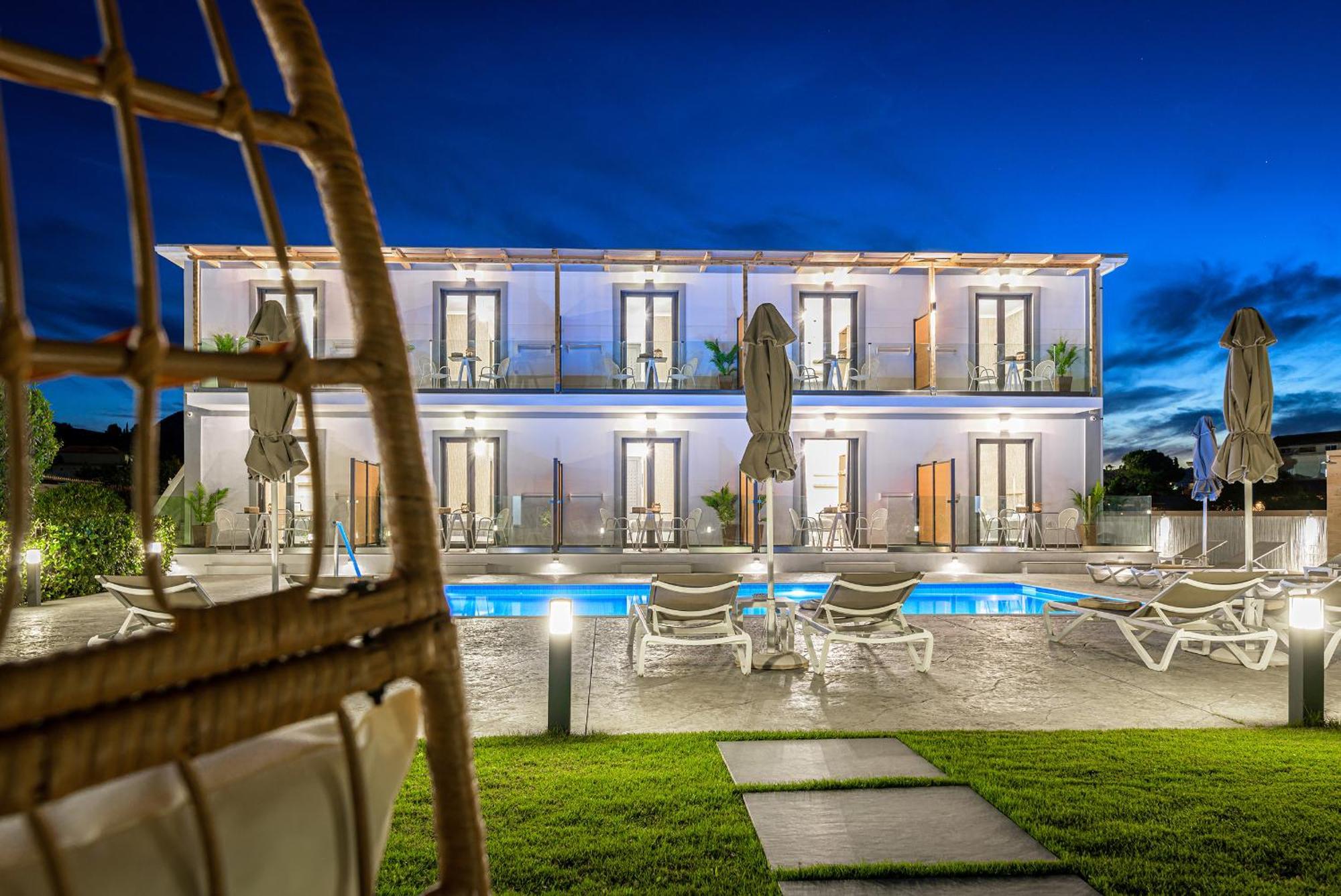 Bed and breakfast White Canvas Boutique 3*