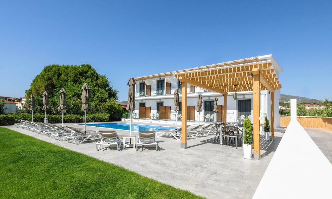 Bed & Breakfast White Canvas Boutique Laganas