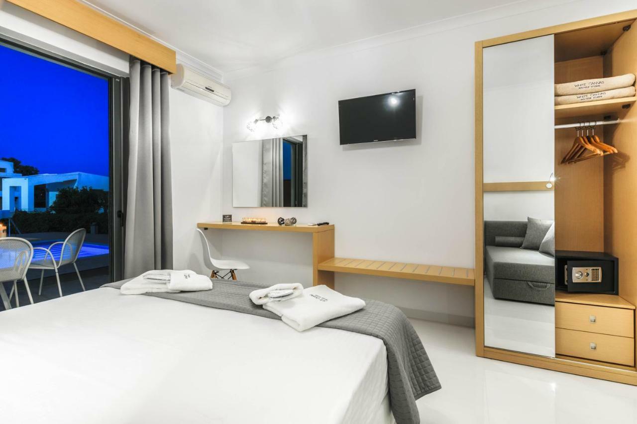 Bed & Breakfast White Canvas Boutique Laganas