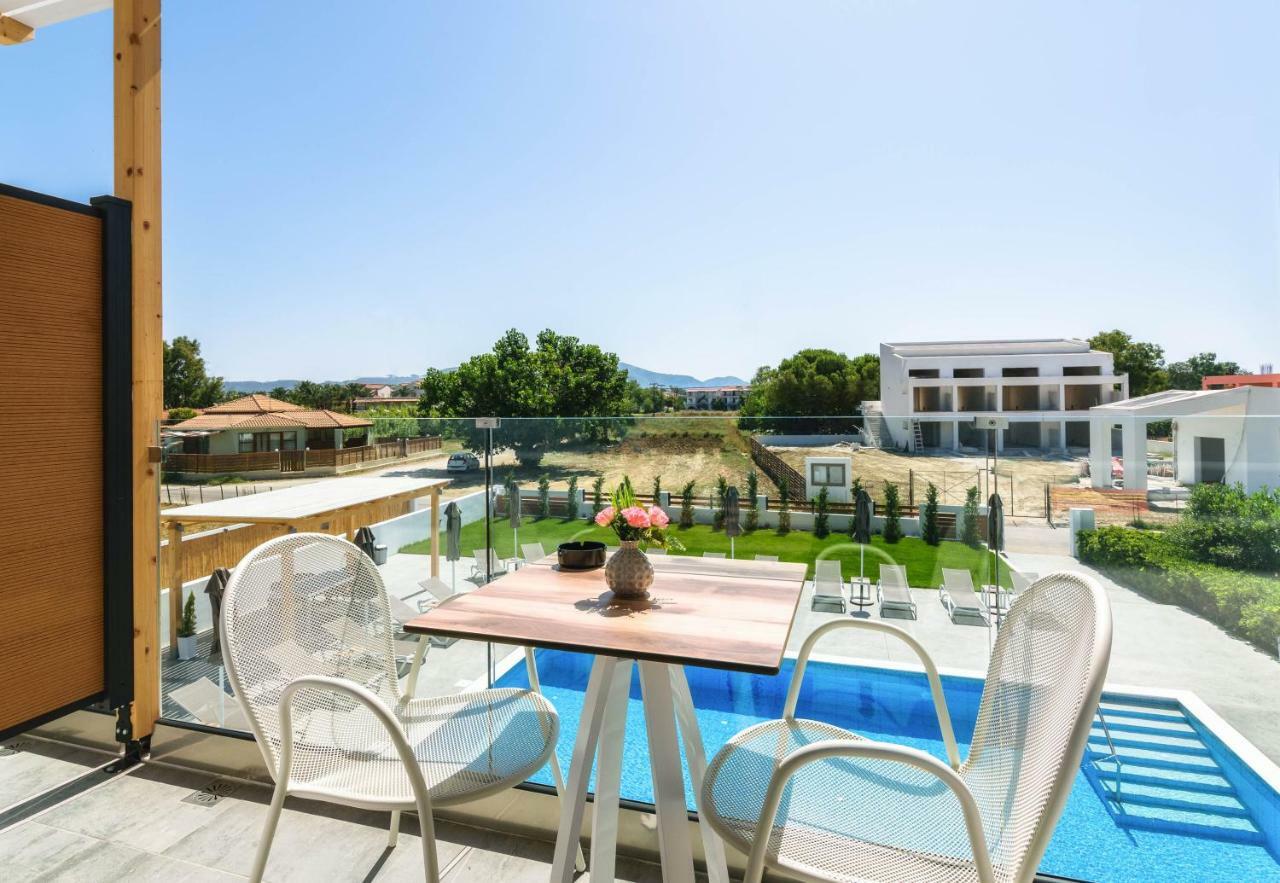 Bed & Breakfast White Canvas Boutique